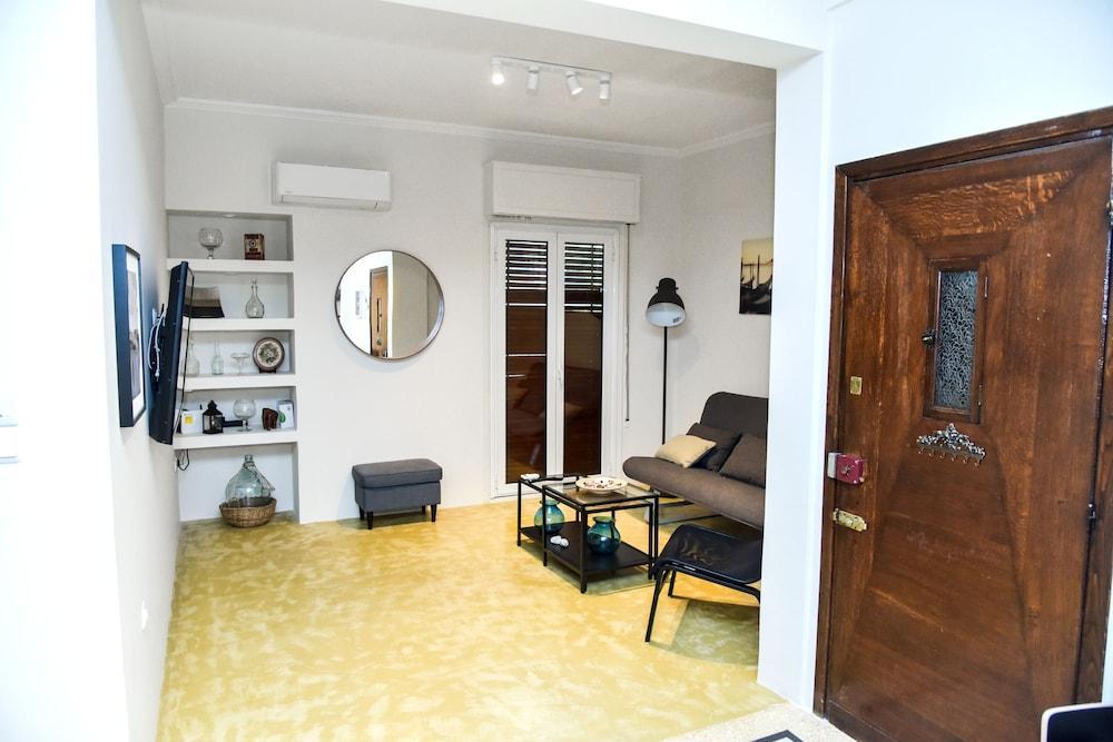אתונה Central Apartment At Echarxia 2 Beds For 5 Pers By Mps מראה חיצוני תמונה