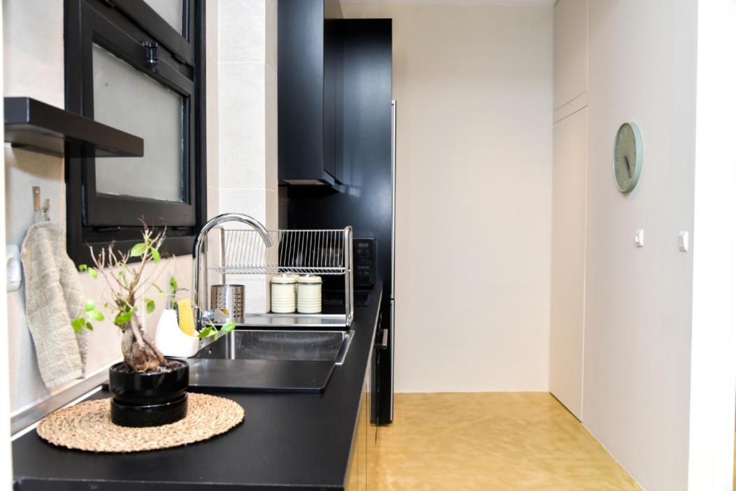 אתונה Central Apartment At Echarxia 2 Beds For 5 Pers By Mps מראה חיצוני תמונה